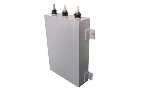 電容器的電容量一般是多少？可能與什么有關(guān)？